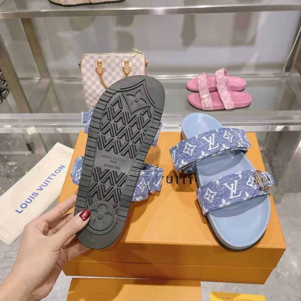 Blue-Reps-Louis-Vuitton-Sandals-For-Ladies-4
