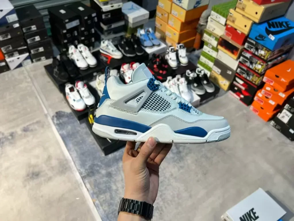 Replica Nike Air Jordan 4 Retro Military Blue Sneaker-2